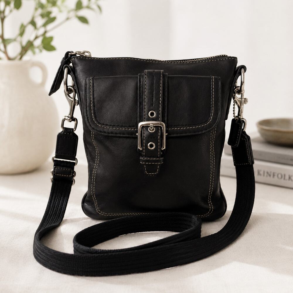 Coach VTG Runway Messenger Bag Black Leather Silver Hardware Crossbody